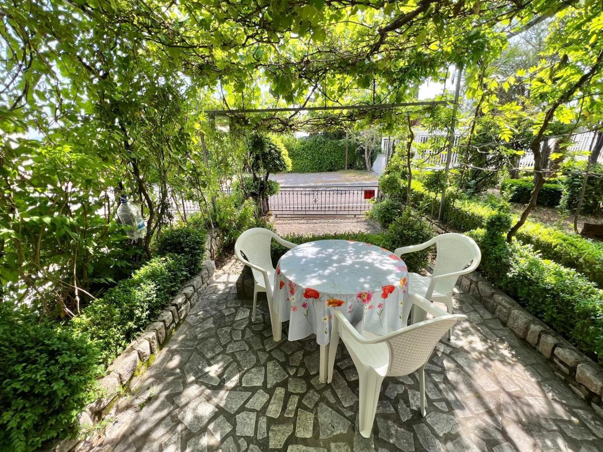 Apartmani Marija Dramalj Exterior photo