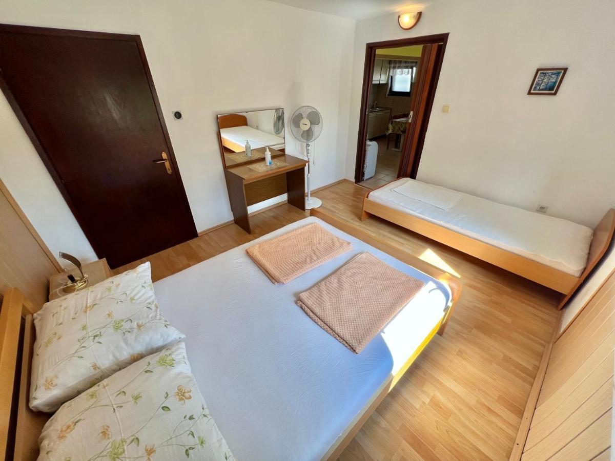 Apartmani Marija Dramalj Exterior photo