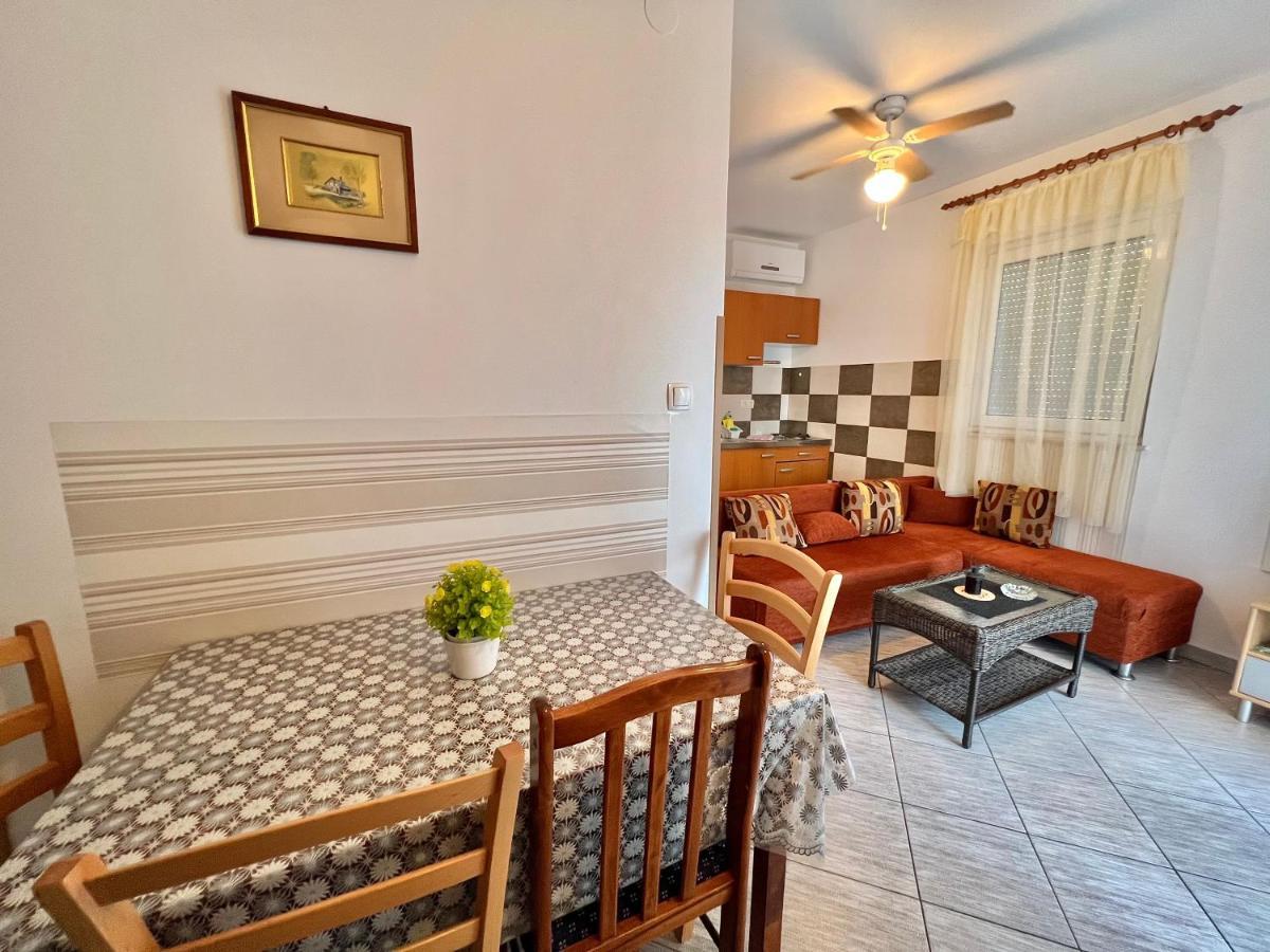 Apartmani Marija Dramalj Exterior photo